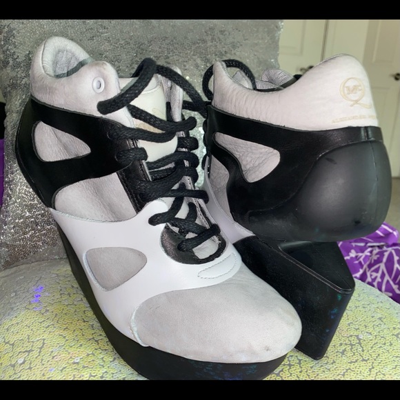 Limited Edition Puma Alexander McQueen - Picture 2 of 7